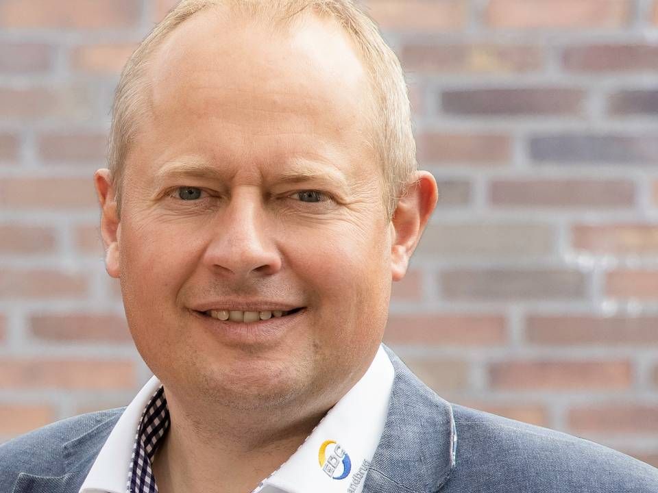 "Nu har vi en lang række aktiviteter på hånden og en fornuftig omsætning, der er 150 pct. højere end det ambitiøse budget, vi lagde ud med," siger Frank Poll , chef for EDC Landbrug Poul Erik Bech. | Foto: PR-foto EDC Poul Erik Bech