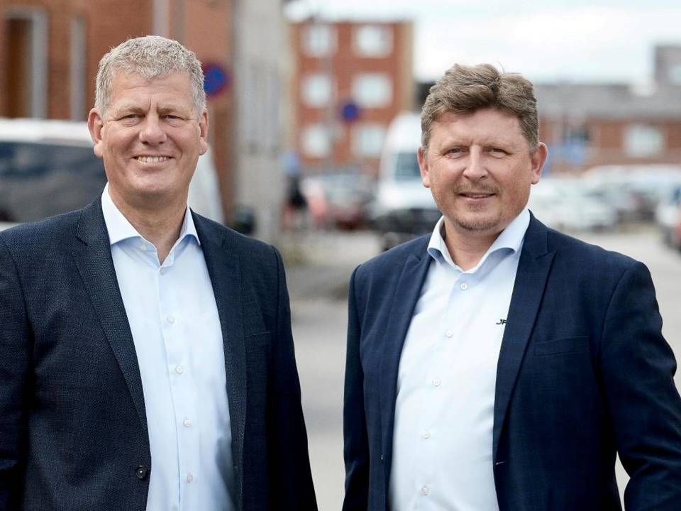 Per Vinther Larsen (tv.) bliver ny driftsdirektør hos JFP i Herning. Jesper Friis Poulsen (th.) fortsætter som adm. direktør. | Foto: JFP