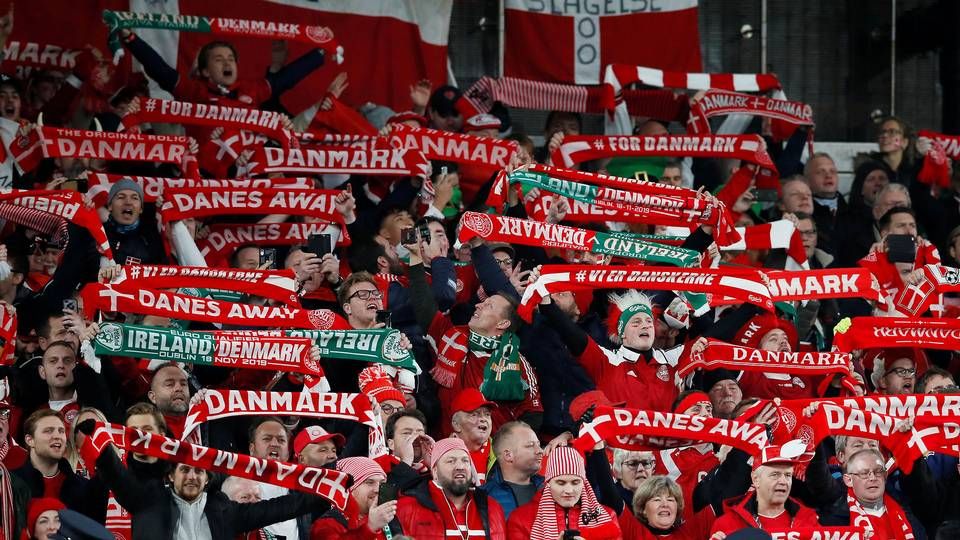 Hvis man ikke ser herrelandsholdet i fodbolds kampe fra en stadiotribune som her i Dublin i 2019, så skal man fra 2022 tænde for TV 2 for at se kampene. | Foto: David Klein/Reuters/Ritzau Scanpix
