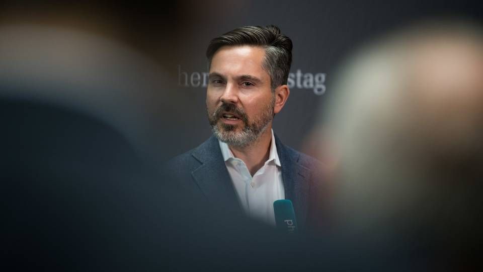 Fabio De Masi (Die Linke) vergangene Woche bei einem Statement im Bundestag zum Komplex Wirecard. | Foto: picture alliance/Jörg Carstensen/dpa