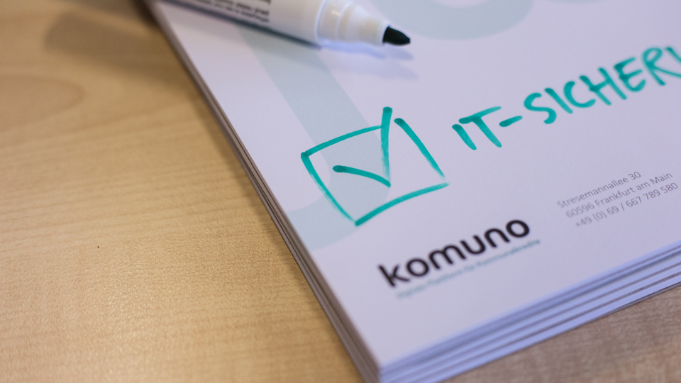 Komuno wirbt bei Kommunen mit dem Faktor Sicherheit. | Foto: Komuno