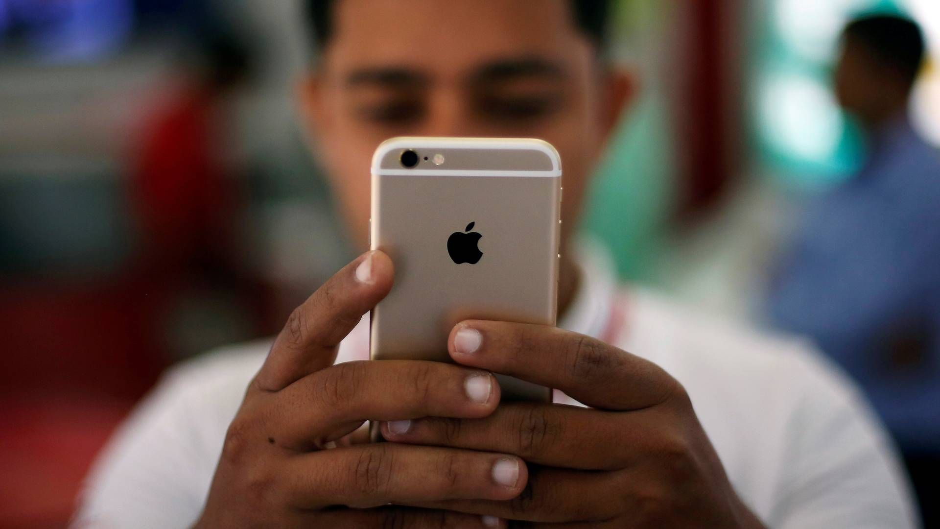 Schub durchs Iphone: Digitales Bezahlen ist im Trend. | Foto: ADNAN ABIDI/REUTERS / X90166