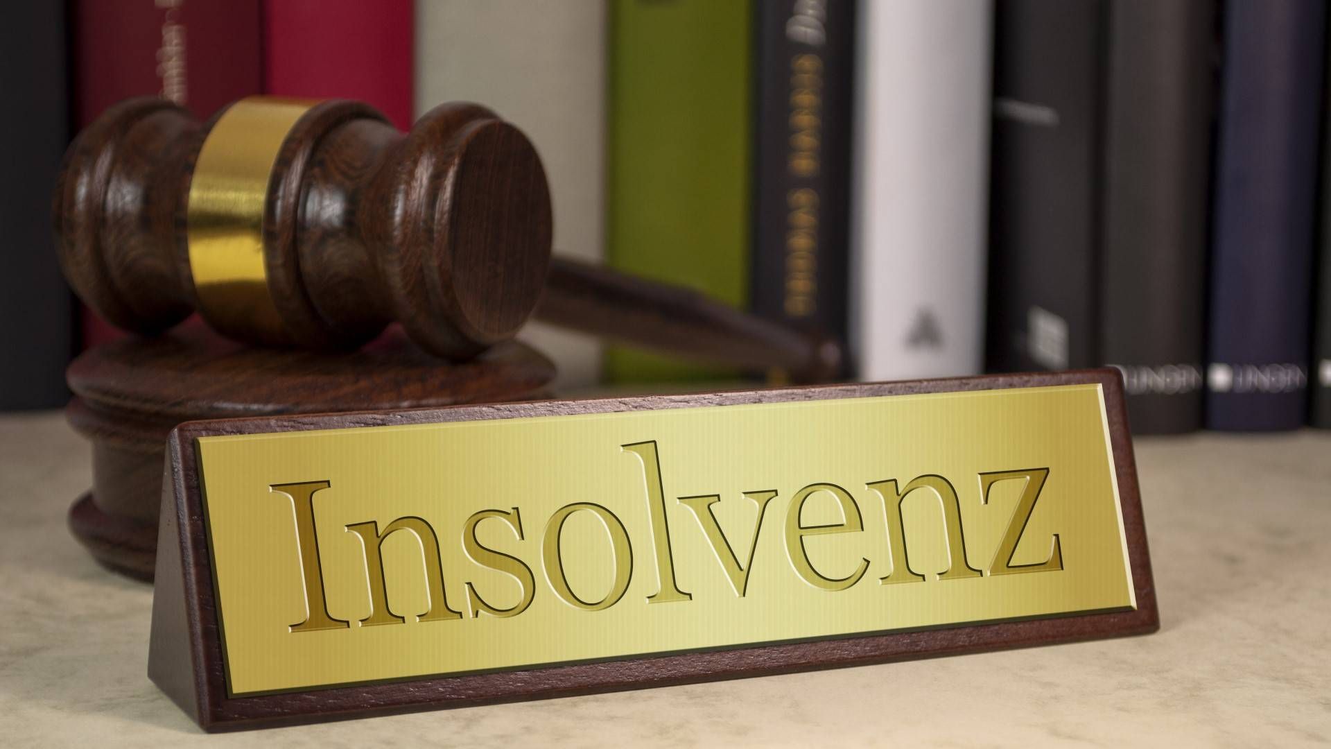 Für Banken ein Hammer: Der Bund hebt bis Ende 2021 die Insolvenzantragspflicht für überschuldete Unternehmen auf | Foto: Colourbox