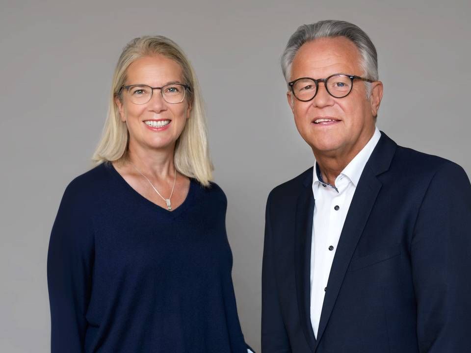 Die neue Vorstandssprecherin der PSD Bank München, Karen Lehmann-Martin, und ihr Vorgänger, Thomas Hausfeld | Foto: PSD Bank München