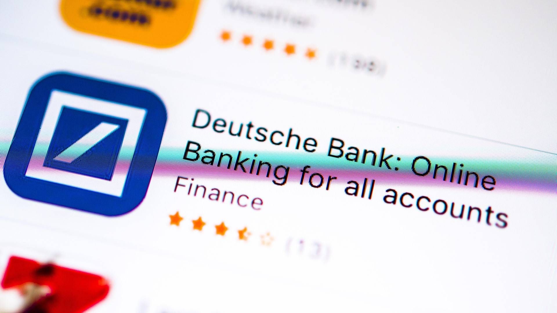 Die Deutsche Bank App, hier im Apple App-Store, ist um ein Feature reicher | Foto: picture alliance/imageBROKER