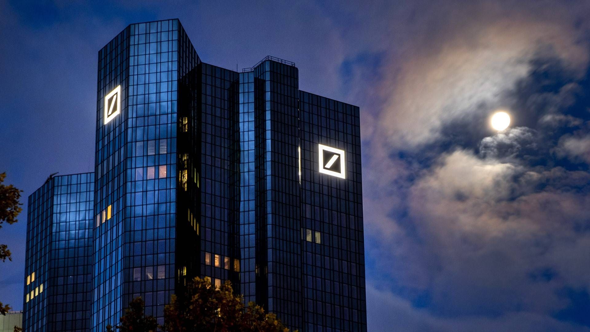 Die zwei Türme der Deutschen Bank in Frankfurt am Main. | Foto: picture alliance / AP Photo