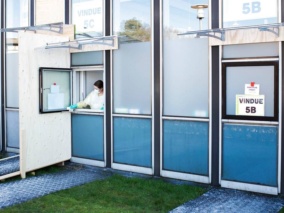 Den kommende ambulancehal ved akutmodtagelsen på Nyt Hospital Hvidovre har været indrettet som midlertidig covid-19-nødberedskab. | Foto: Gregers Tycho/Ritzau Scanpix