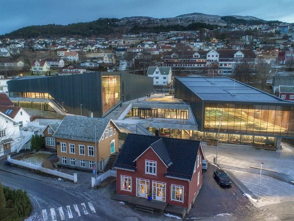 Olav Olsen har været med i mange bygningsprojekter på tværs af Norge. Her er det en moderne sportshal i Ulsteinvik | Foto: Artelia og MOE/PR