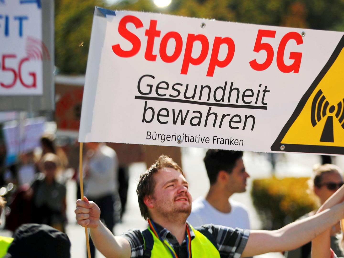 Mange steder i EU – her i Berlin – har borgere demonstreret mod 5G-teknologien. | Foto: HANNIBAL HANSCHKE/REUTERS / X02197