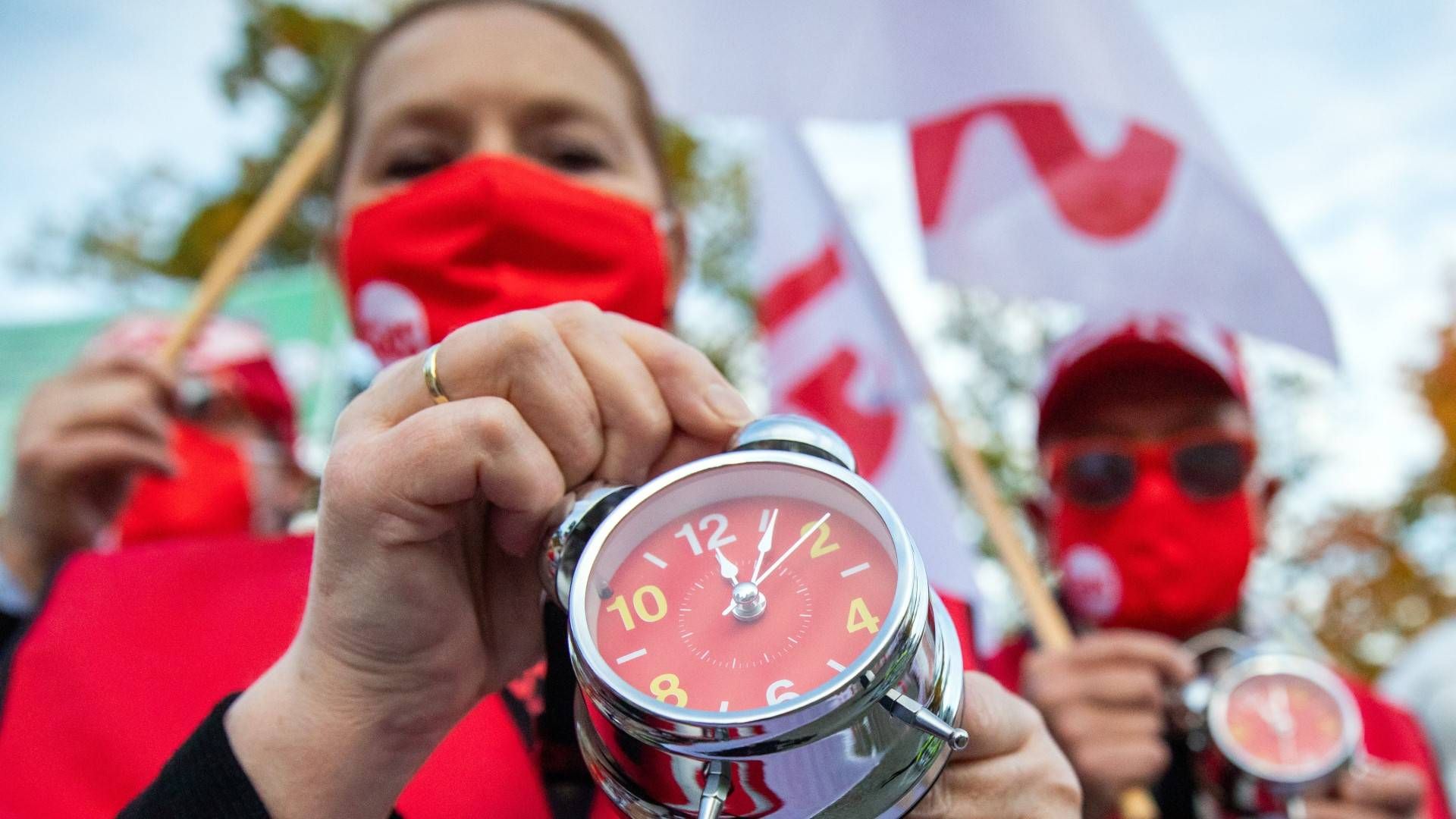 Der Auftakt der dritten Runde in den Tarifverhandlungen für den öffentlichen Dienst in Potsdam war von Protesten begleitet. | Foto: picture alliance/Christoph Soeder/dpa