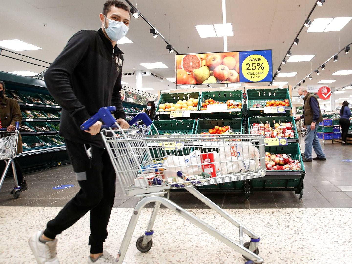 Det kan blive dyrt at gå i supermarkedet i Storbritannien næste år, fordi der er varslet høje toldstigninger i forbindelse med brexit. | Foto: Peter Cziborra/Reuters/Ritzau Scanpix