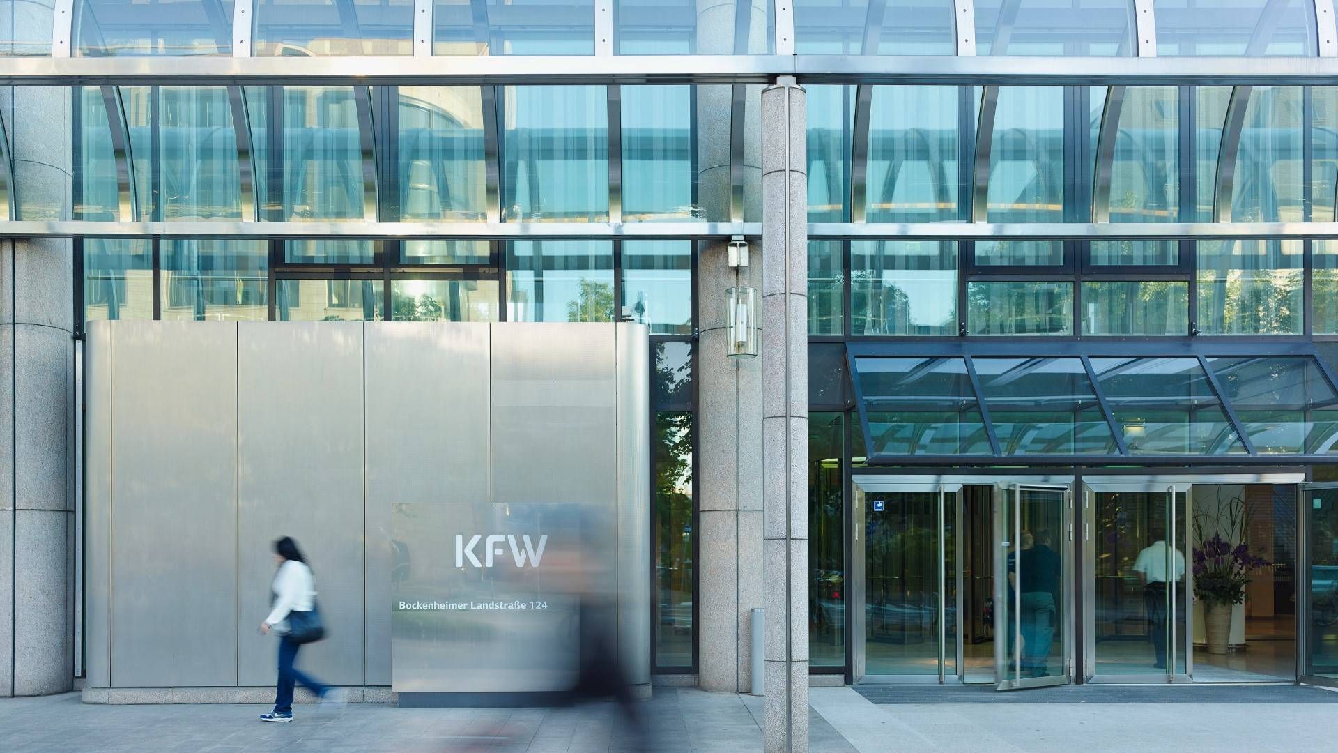 Eingangsbereich eines KfW-Gebäudes in Frankfurt