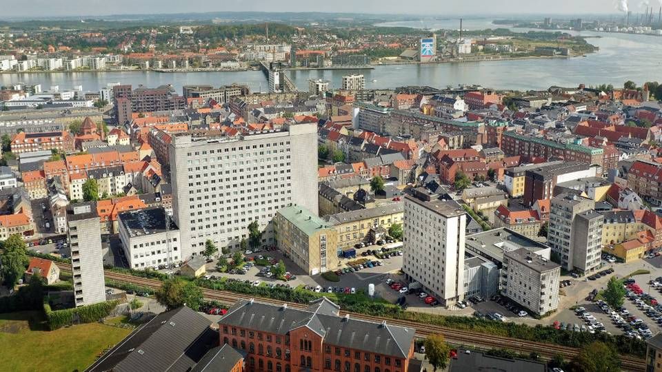 Luftfoto af det nu solgte Sygehus Nord i det centrale Aalborg. | Foto: PR / EDC