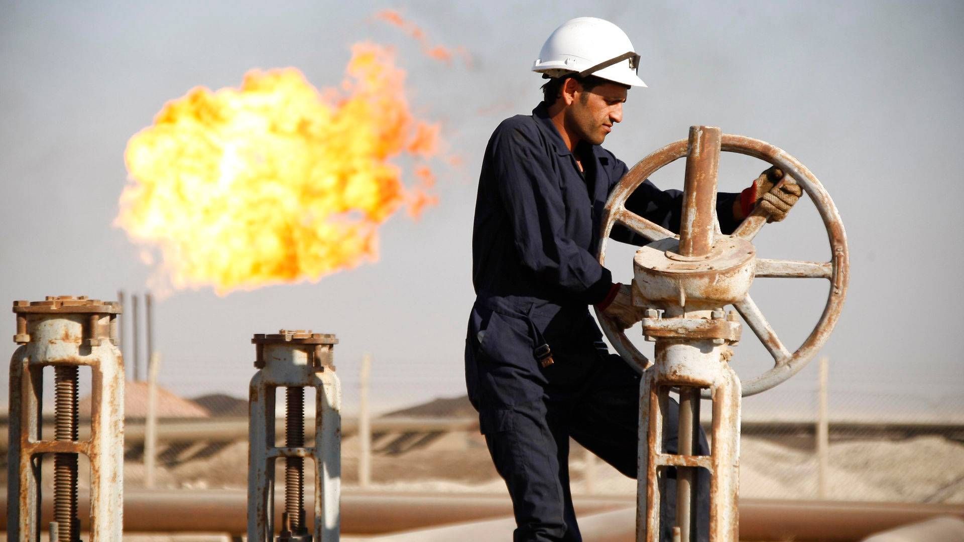 DNO gik ind i Kurdistan i 2004 som en af de første olieproducenter, og i dag er området det klart vigtigste for det norskbaserede selskab. Manden på billedet er ikke ansat hos DNO. | Foto: Atef Hassan/Reuters/Ritzau Scanpix