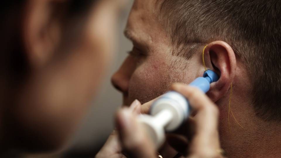 Her laves afstøbning til et decideret høreapparat, mens Acousia Therapeutics arbejder på at udvikle midler, som modvirker tab af hårene i øregangene - og på den måde hjælpe på hørelsen. | Foto: Niels Christensen