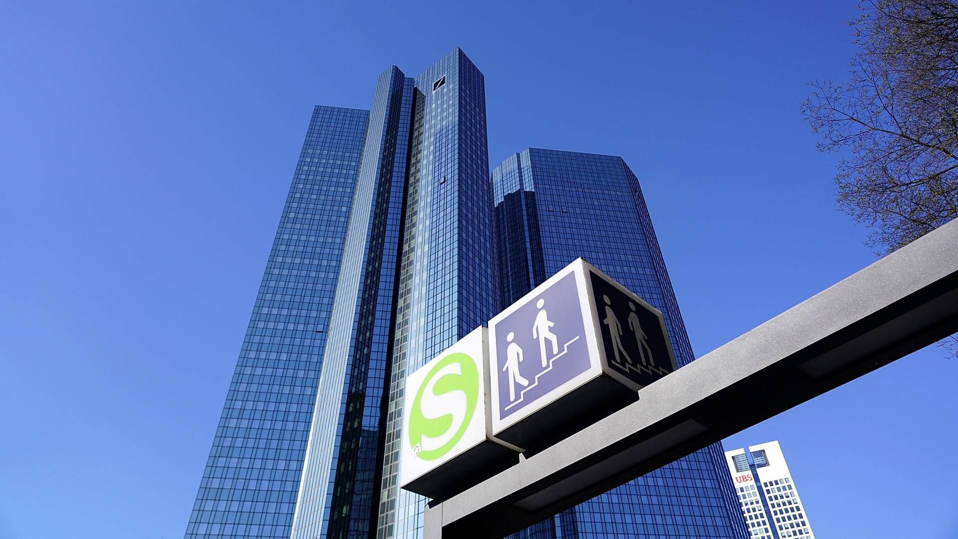 Die Deutsche Bank in Frankfurt. | Foto: picture alliance / Hasan Bratic