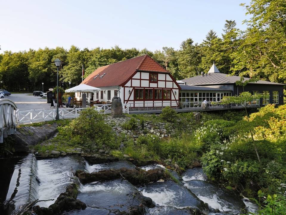 Turismen og restaurationsmiljøet i syv nordjyske kommuner bliver dybt berørt af de kommende fire ugers nedlukning. Restaurant Møllehuset ved Frederikshavn er kun brugt som illustration. | Foto: Morten Langkilde