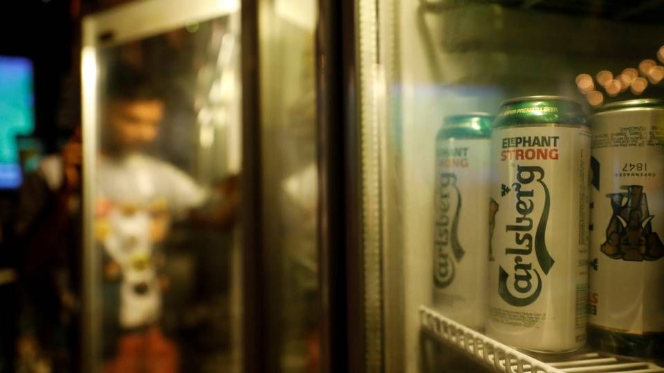 Carlsberg-øl på en pub i Mumbai. | Foto: Danish Siddiqui/REUTERS / Ritzau Scanpix