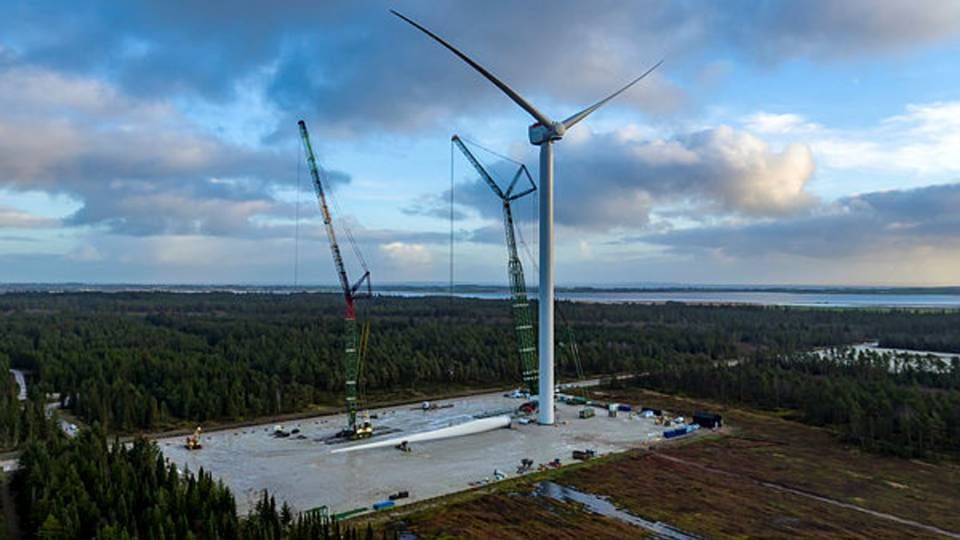 Prototypen på Siemens Gamesas 11MW'er er installeret på Østerild. Endnu mangler de nye landmøller dog at komme op. | Foto: SGRE