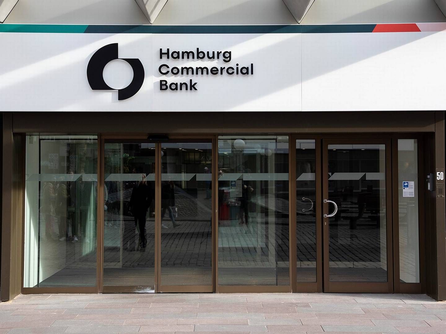 Eingang der HCB | Foto: Hamburg Commercial Bank