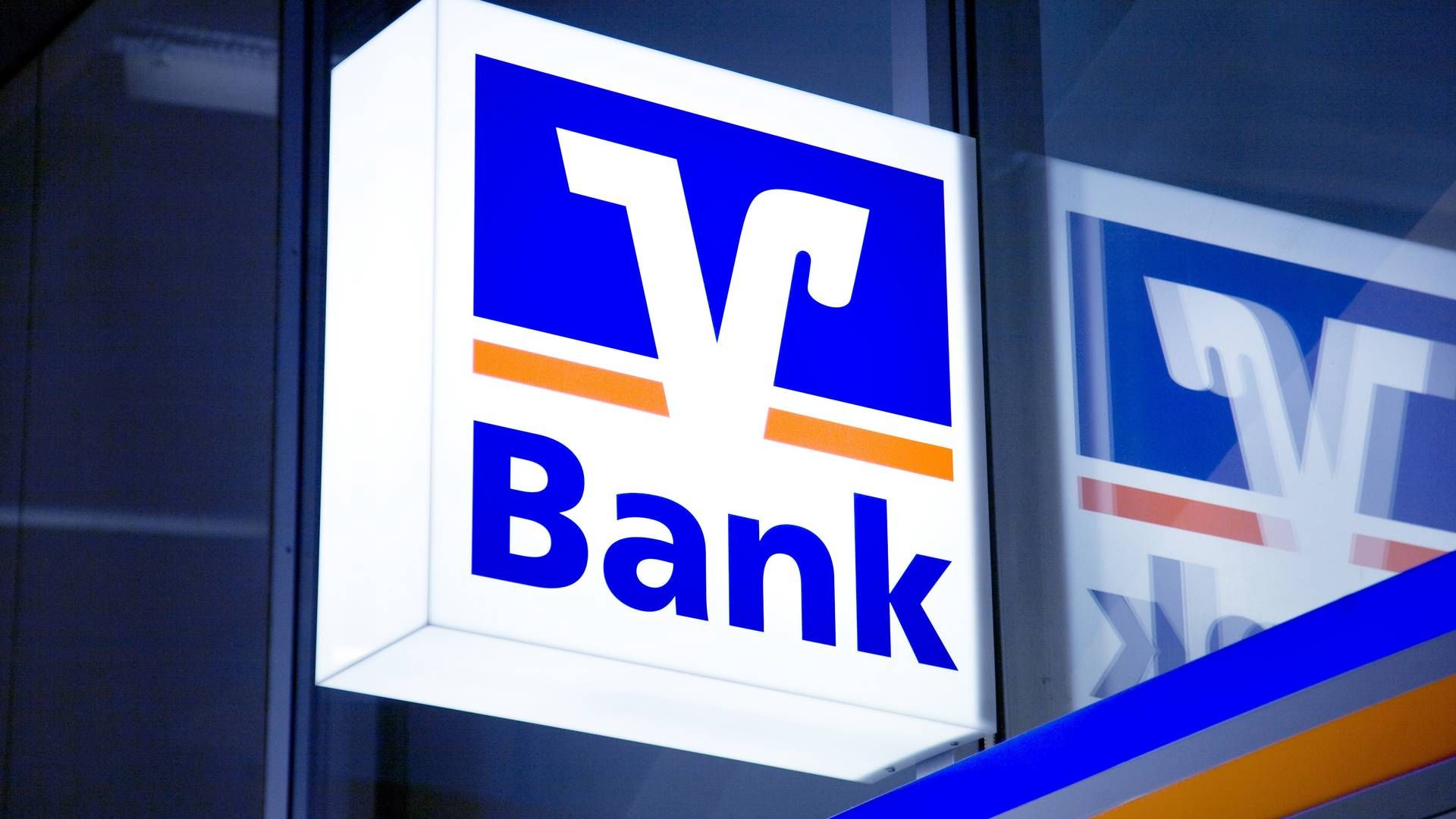 Volksbank-Logo an einer Filiale (Symbolbild) | Foto: picture alliance