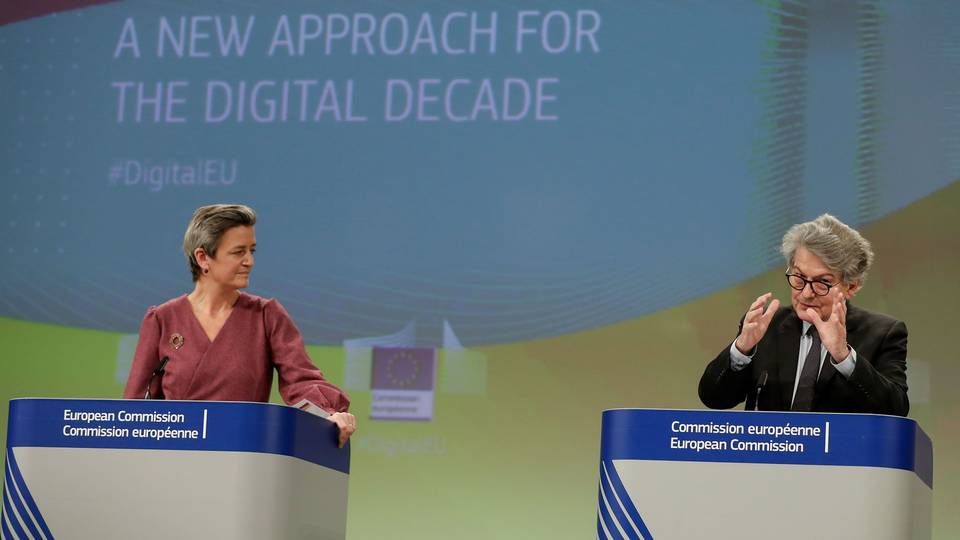 De to Kommissærer Margrethe Vestager og Thierry Breton fremlagde forslaget til den nye forordning om europæisk datastyring i EU-Kommissionens presserum. | Foto: Pool/Reuters/Ritzau Scanpix