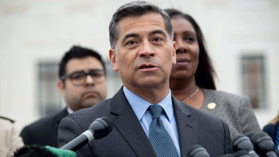 Xavier Becerra kan ifølge New York Times skifte titlen som justitsminister i Californien ud med jobbet som sundhedsminister i Joe Bidens regering. | Foto: SAUL LOEB/AFP / AFP