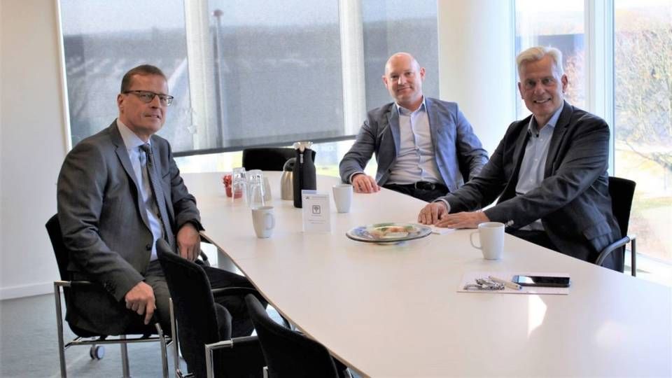 Henrik Hagbarth (tv.), Anders Bredgaard (mf.) og Finn Bødstrup (th.) danner det advisory board, som Advokatfirmaet.dk etablerede for et halvt år siden. | Foto: PR/Advokatfirmaet.dk