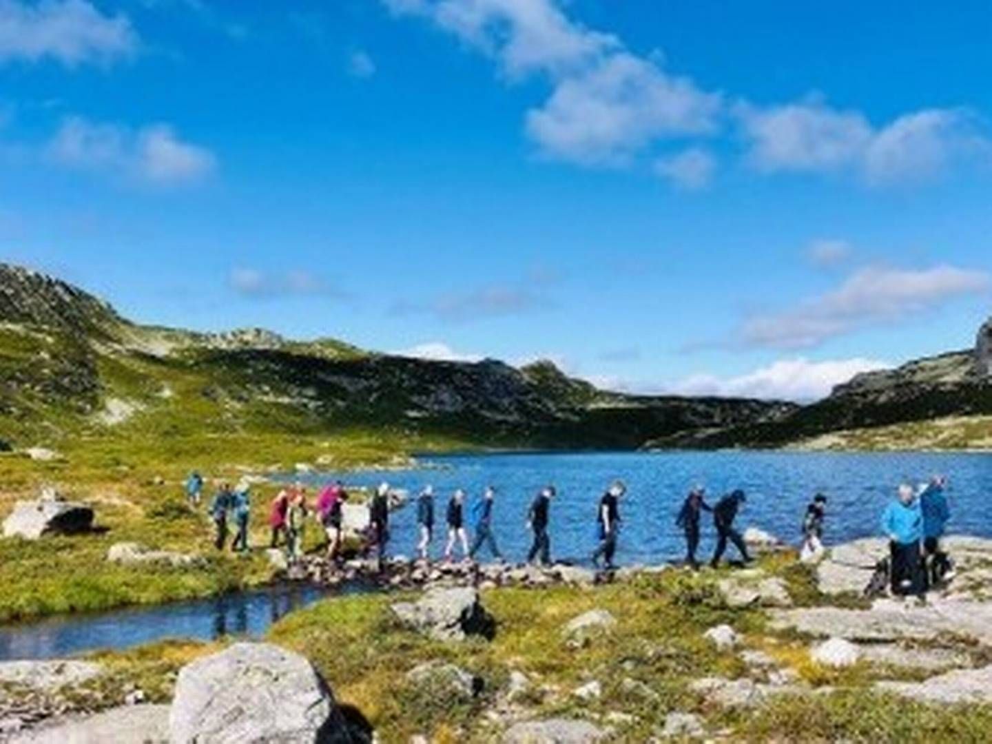 Bø Fiskelag gir elever på Bø ungdomsskole en smak av friluftslivet, og får støtte til telt med ovn. | Foto: Arnhild Siljan