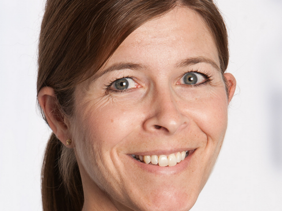 Sarah Vinnes kan nu underskrive sig med titlen HR-direktør i stedet for udviklingschef i Arbejdernes Landsbank. Dermed bliver hun den første kvindelige HR-direktør i bankens historie. | Foto: PR