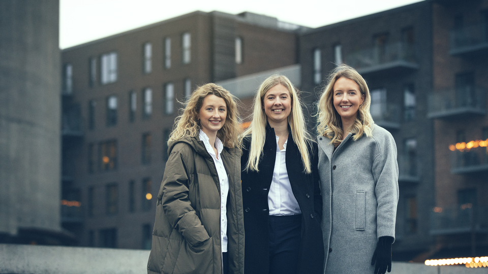 Female Invest har gennemført sin første fundingrunde nogensinde og fået de forventede 10 mio. kr. På billedet fra venstre: Emma Bitz, Anna-Sophie Hartvigsen og Camilla Falkenberg. | Foto: PR