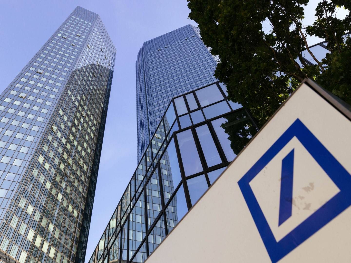 Die Zentrale der Deutschen Bank in Frankfurt. | Foto: picture alliance / Geisler-Fotopress | Christoph Hardt/Geisler-Fotopres