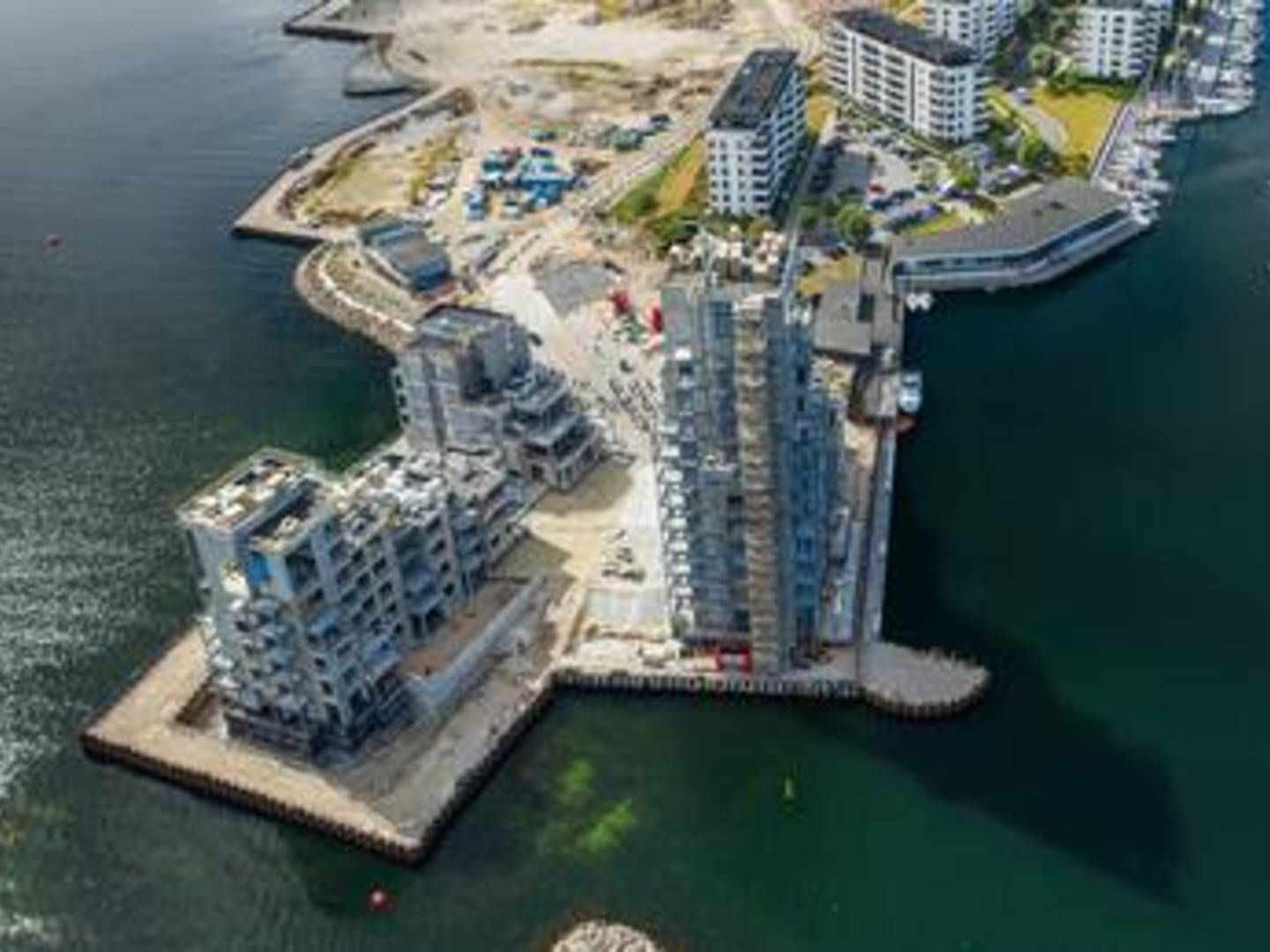 Danica har solgt 20 ud af 50 lejligheder i de såkaldte kysthuse på Tuborg Strandeng, oplyser Michael Nielsen, der er topchef hos pensionsinvestoren. Boligerne skal stå klar til januar næste år. | Foto: Danica Ejendomme