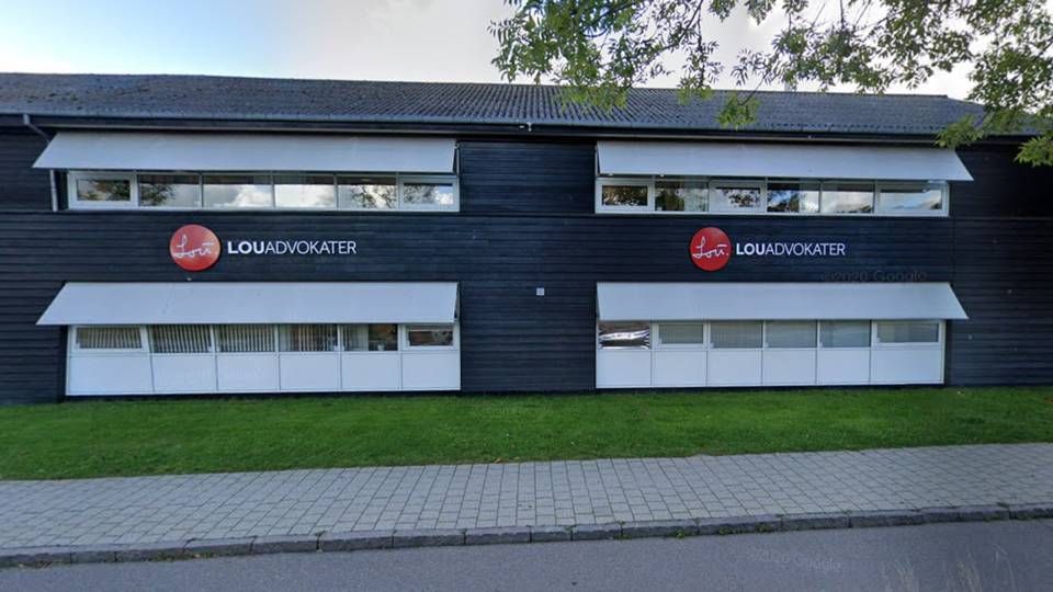 Facaden på Carlsbergvej 32 i Hillerød, som har huset Advodan Hillerød, var allerede blevet iklædt de nye firmafarver. | Foto: Google Maps
