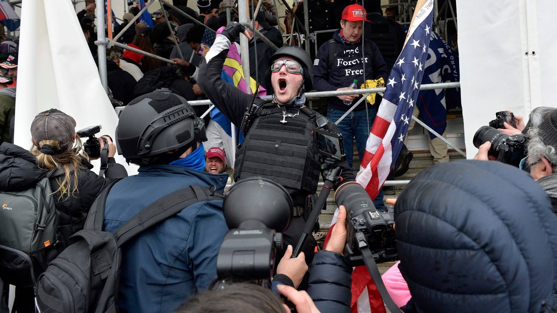 "Jeg kan ikke komme i tanke om en situation, der så dramatisk udstiller demonstrationer direkte i Kongressen," lyder det. | Foto: Joseph Prezioso/AFP / AFP