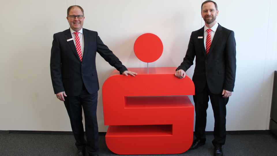 Marcus Steiner, neuer Vorstandsvorsitzender (links) und Jan Büser, neues Vorstandsmitglied. | Foto: Stadtsparkasse Gladbeck