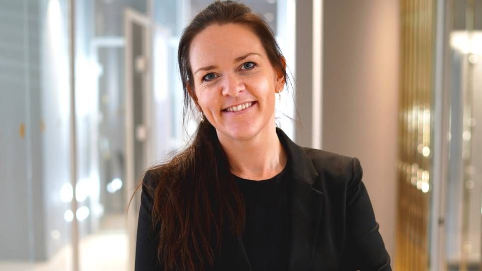 Anna S. Kvinlaug er ansatt som kontorleder ved Flekkefjord Sparebanks filial i Kvinesdal. | Foto: Mailinn Ingebretsen Kjørkleiv