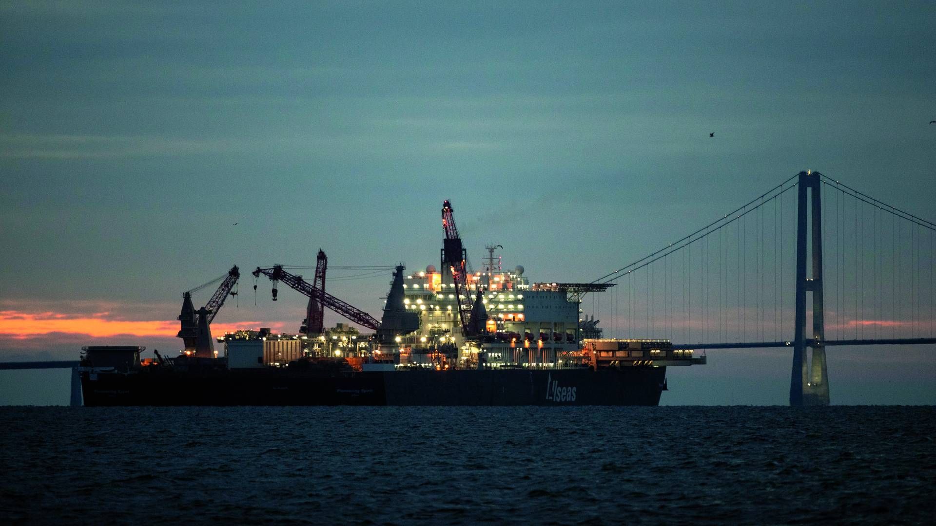 Pipe-laying vessel in Denmark's Great Belt strait. | Photo: Nord Stream 2 / Axel Schmidt