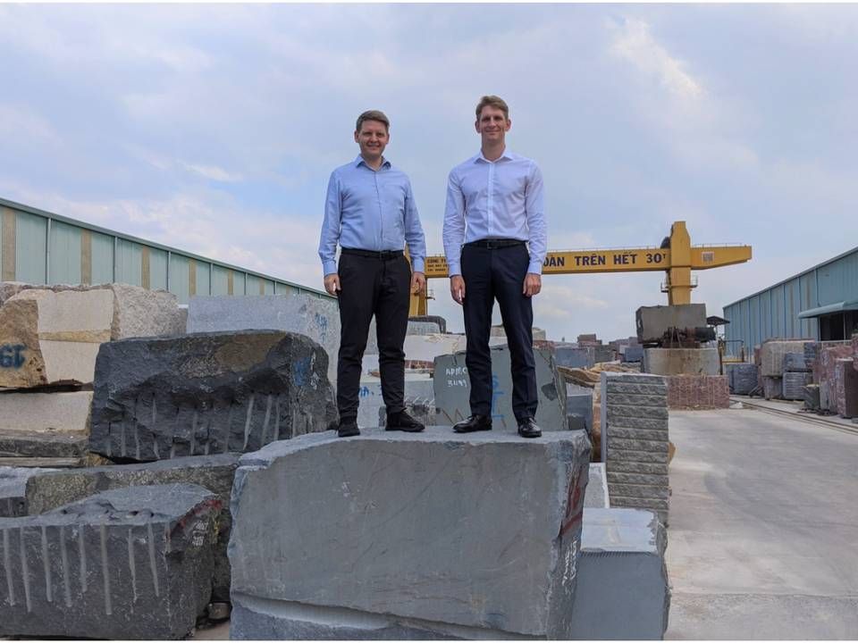 Managers of the Evli Emerging Frontier Fund Burton Flynn (l.) and Ivan Nechunaev visiting a factory in Vietnam. | Photo: Terra Nova Capital PR.