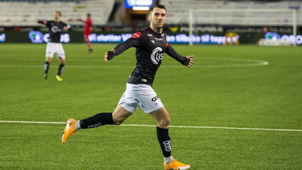 Vikings Zymer Bytyqi jubler under eliteseriekampen i fotball mellom Viking og Vålerenga på Viking stadion i desember. | Foto: Carina Johansen / NTB