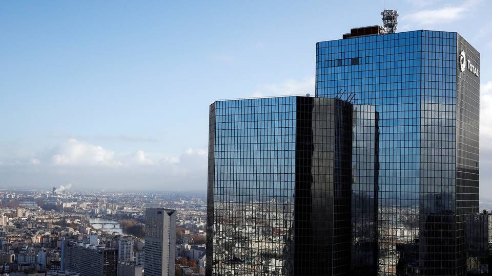 To analytikere er enige om, at Total-ledelsen fra hovedkontorerne i Paris har momentum med sin omstillingstrategi i disse dage. | Foto: GONZALO FUENTES/REUTERS / X07238