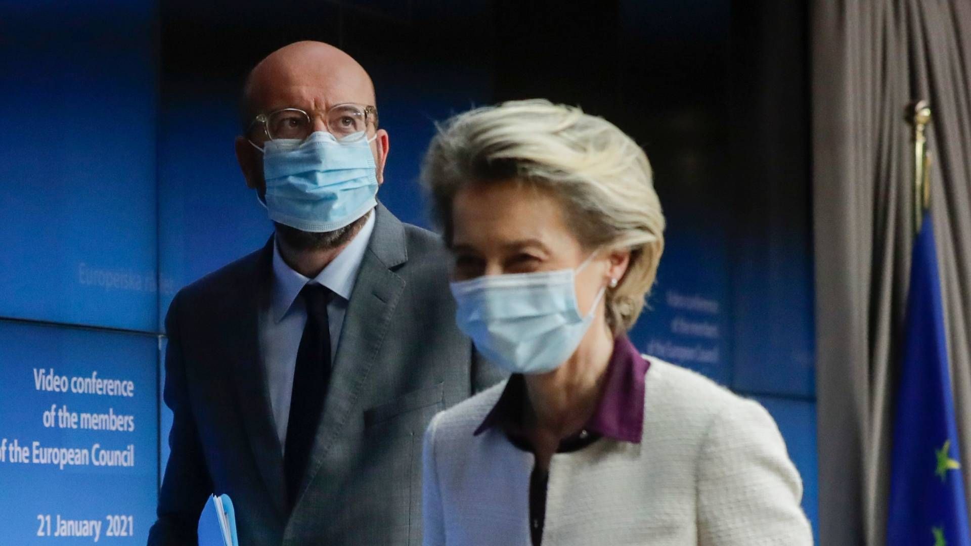 EU-Kommissionens formand, Ursula von der Leyen, på vej ind til det virtuelle topmøde. | Foto: Olivier Hoslet/AFP / POOL