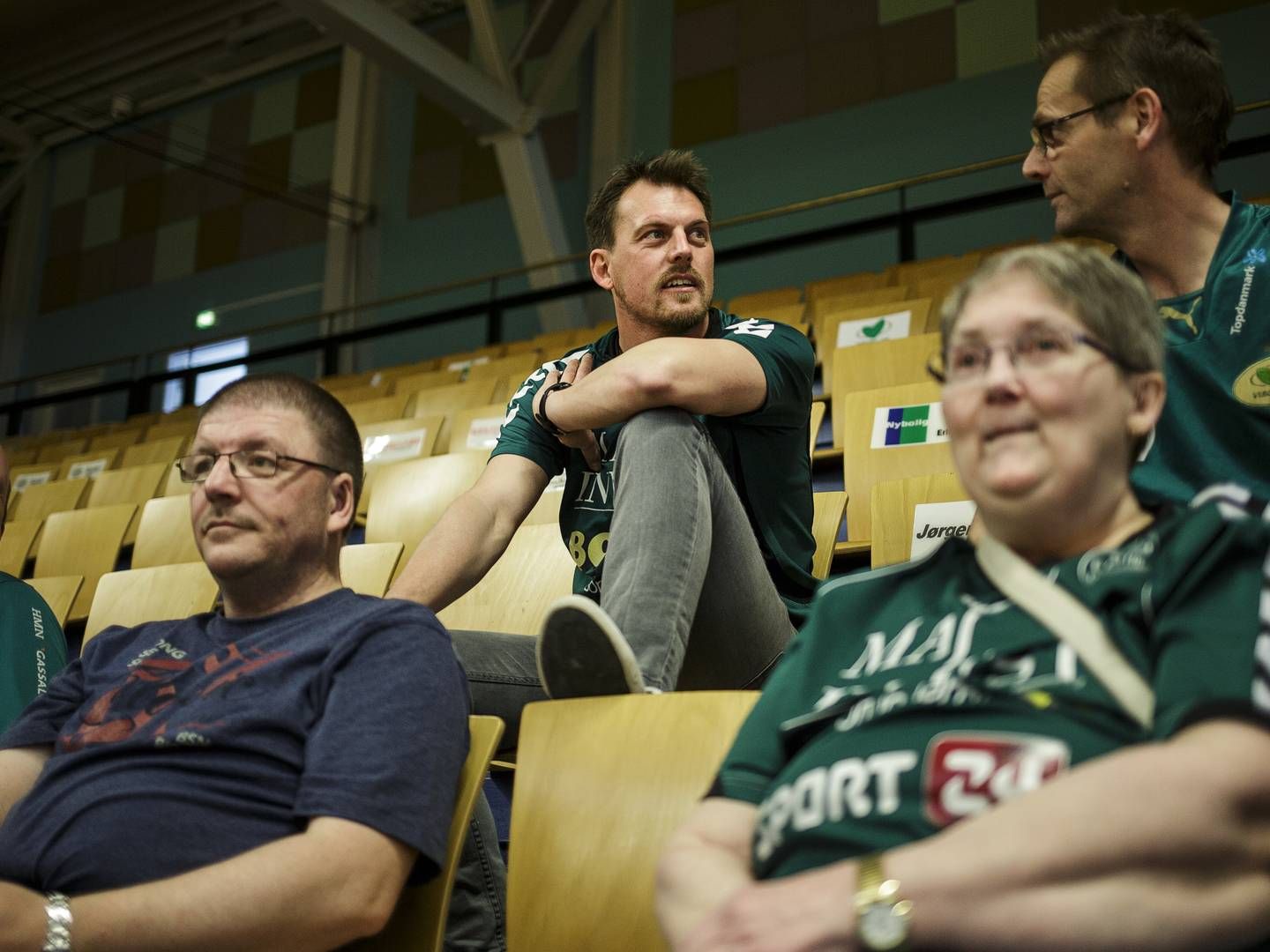 Fans på plads på tilskuerpladserne hos Viborg HK, der får advokat som ny formand. | Foto: Anders Rye Skjoldjensen