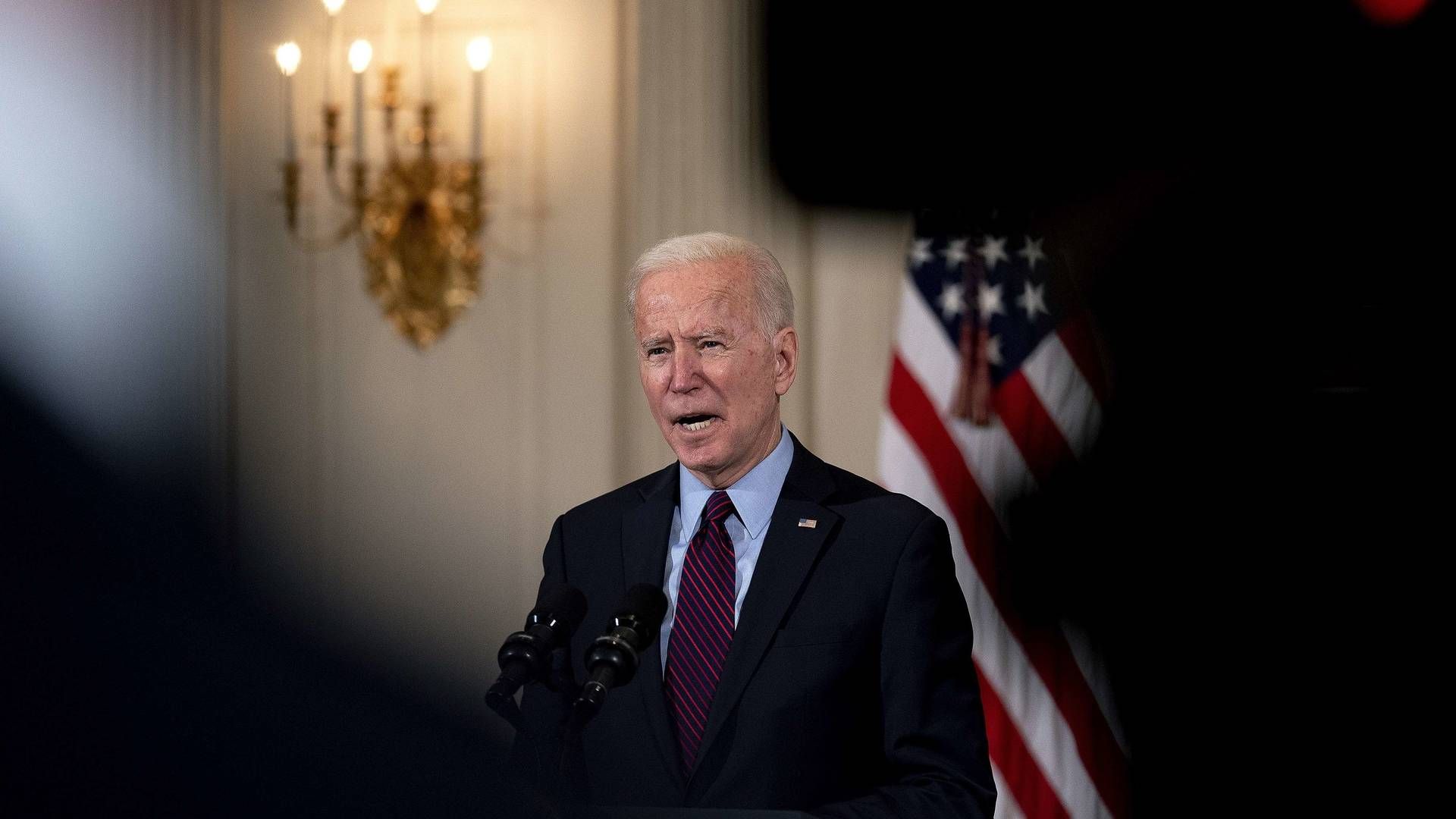 "Det er folks liv. Mennesker ude i det virkelige liv har det svært, og vi kan hjælpe," siger Biden i en tale i Det Hvide Hus fredag. | Foto: POOL/AFP / GETTY IMAGES NORTH AMERICA