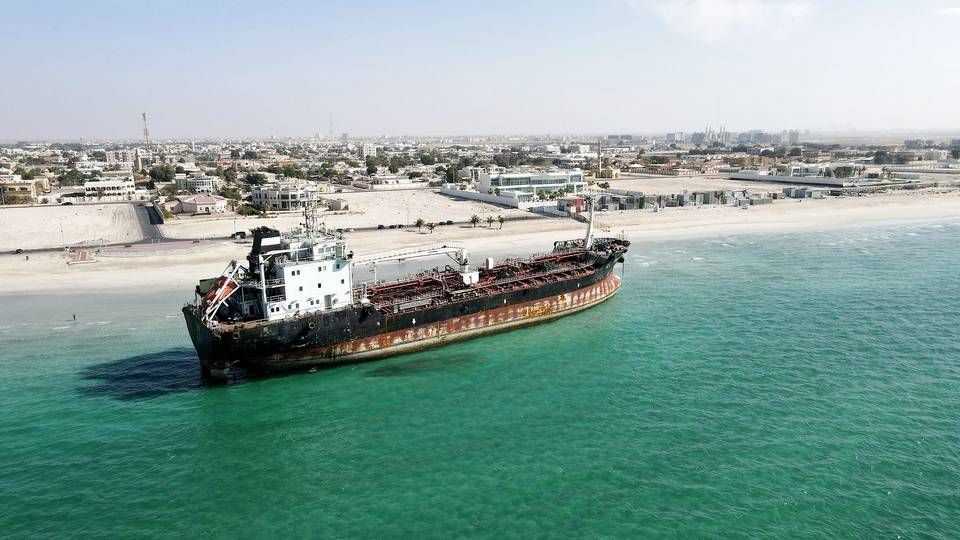In late January, a storm caused MT Iba's anchor to rip loose. The ship has since been stranded close to shore off Umm Al Quwain, one of the seven Arab Emirates in the United Arab Emirates. | Photo: Staff/Reuters/Ritzau Scanpix