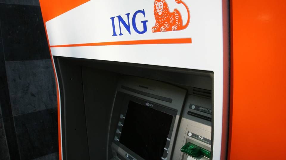 Ein Geldautomat der ING in Amsterdam. | Foto: picture-alliance/ dpa | Heiko Wolfraum