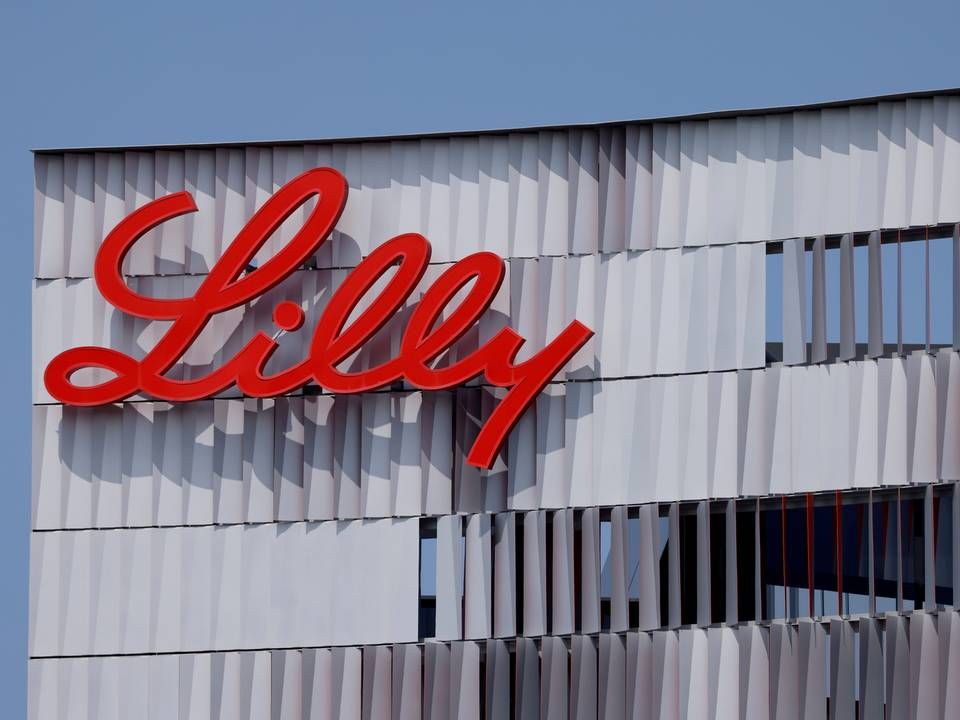 I USA har den amerikanske lægemiddelstyrelse, FDA, godkendt en antistofbehandling mod covid-19 fra Eli Lilly til nødbrug. | Foto: Mike Blake/REUTERS / X00030