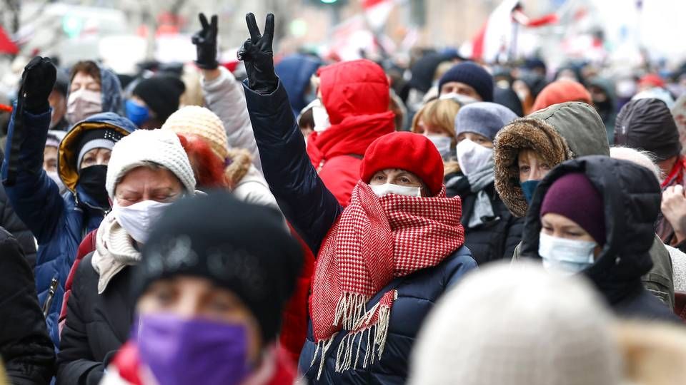 Demonstranter demonstrerer mod udfaldet af præsidentvalget i Hviderusland tilbage i november. | Foto: Uncredited/AP/Ritzau Scanpix