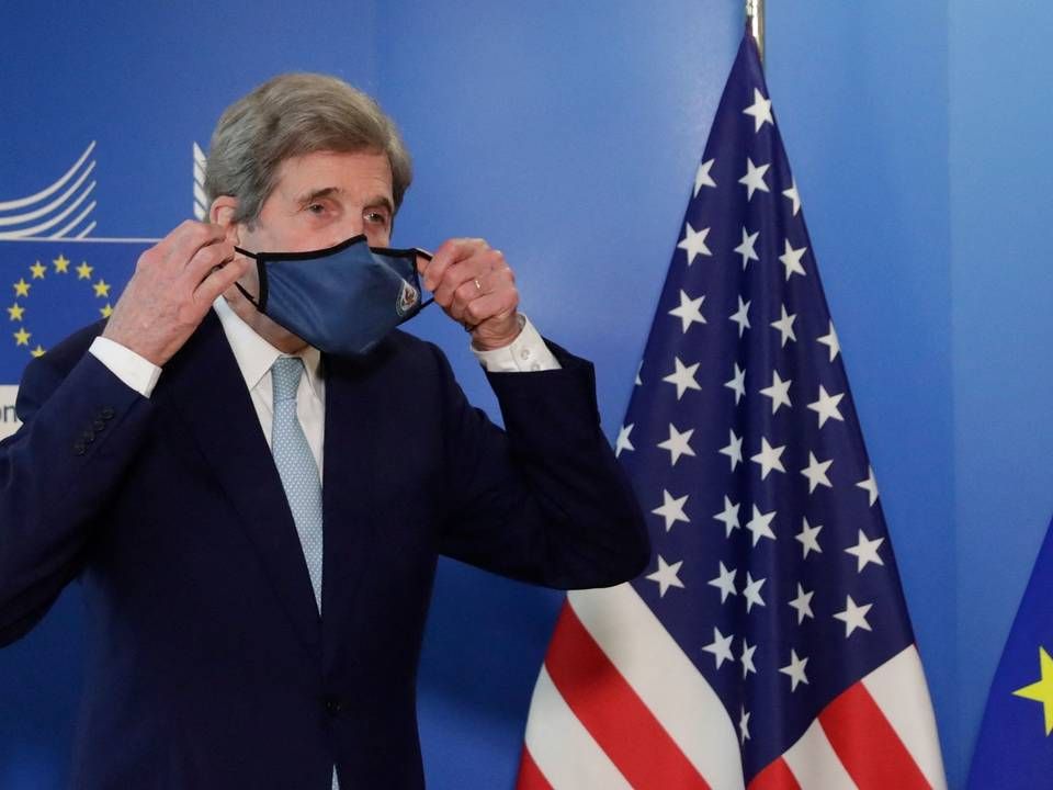 Det er Kerrys første møde ansigt til ansigt med EU-repræsentanter, efter at Joe Biden blev præsident og sidenhen udnævnte Kerry som særlig klimaudsending. | Foto: Olivier Hoslet/AFP / POOL