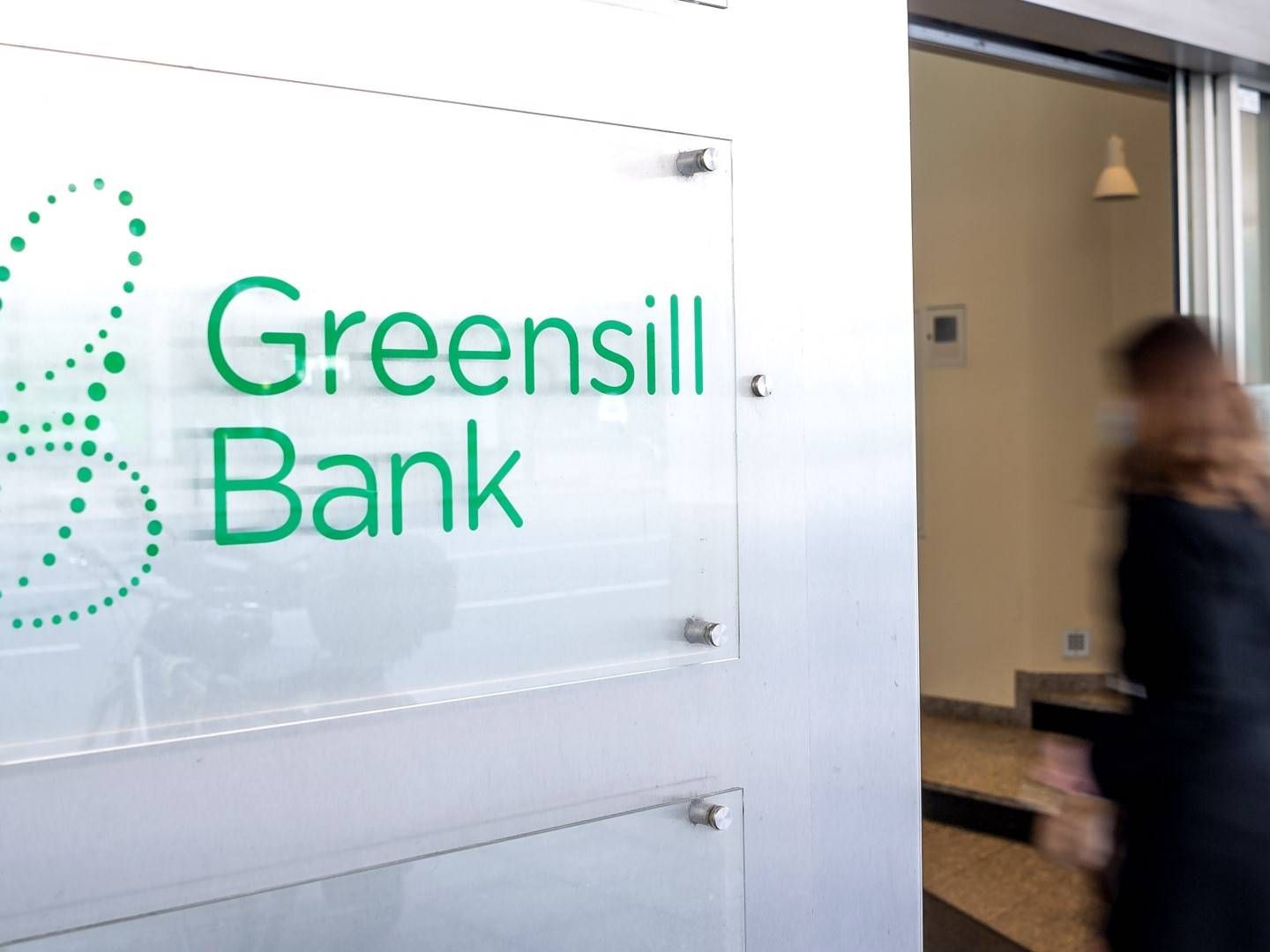 Der Eingang der Greensill Bank in Bremen. | Foto: picture alliance/dpa | Sina Schuldt